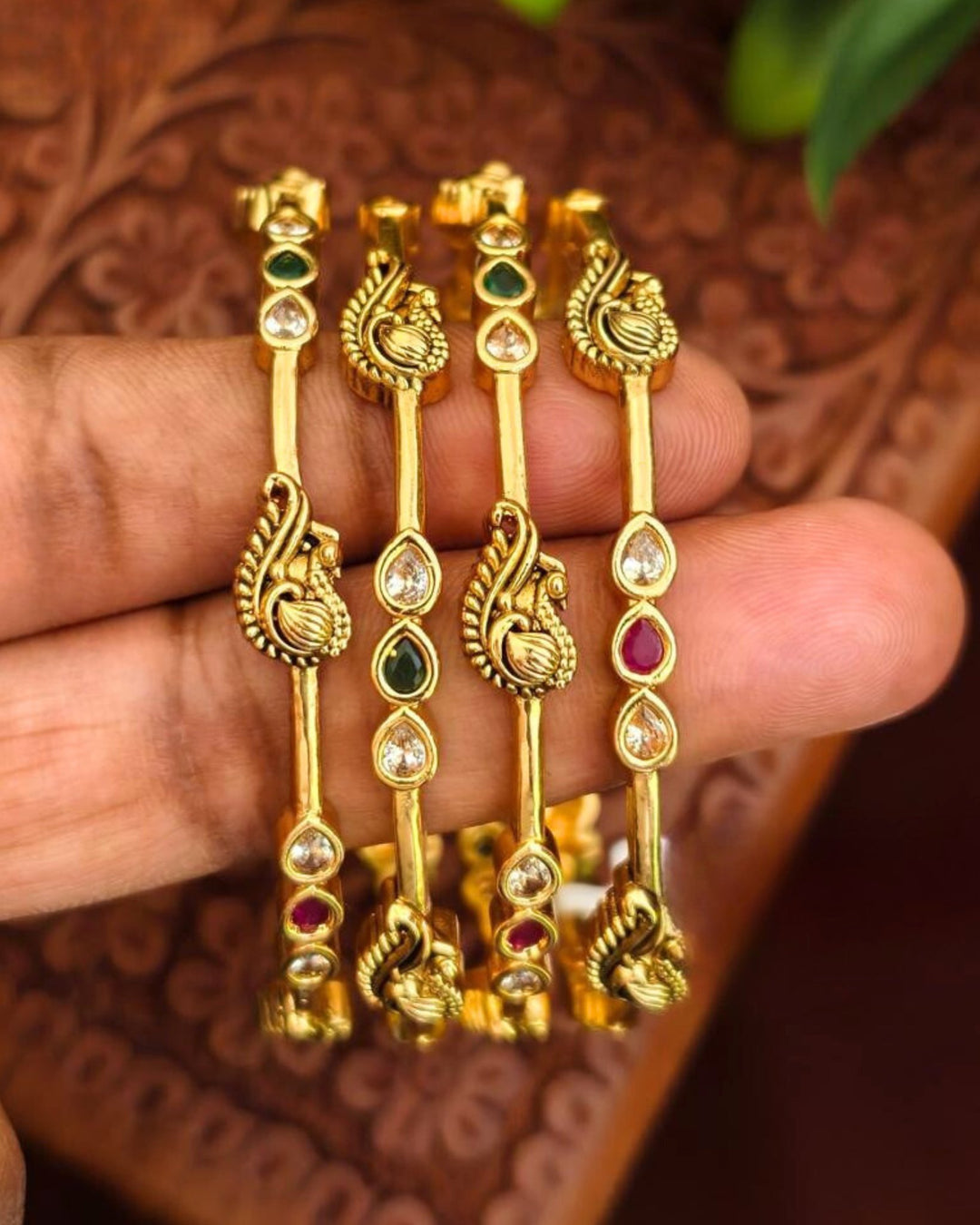Kundan stone bangles s120058 (set of 4)