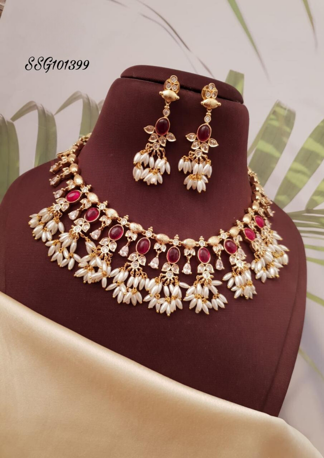 kundan and beads necklace with earrings ssg 101399
