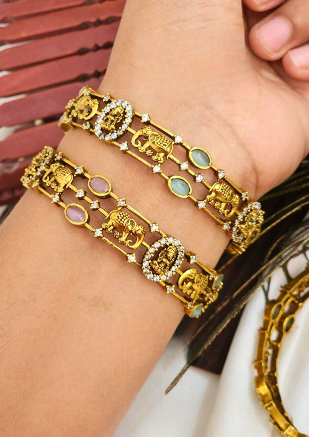 Kundan stone temple jewelry bangles r10550 (set of 2)