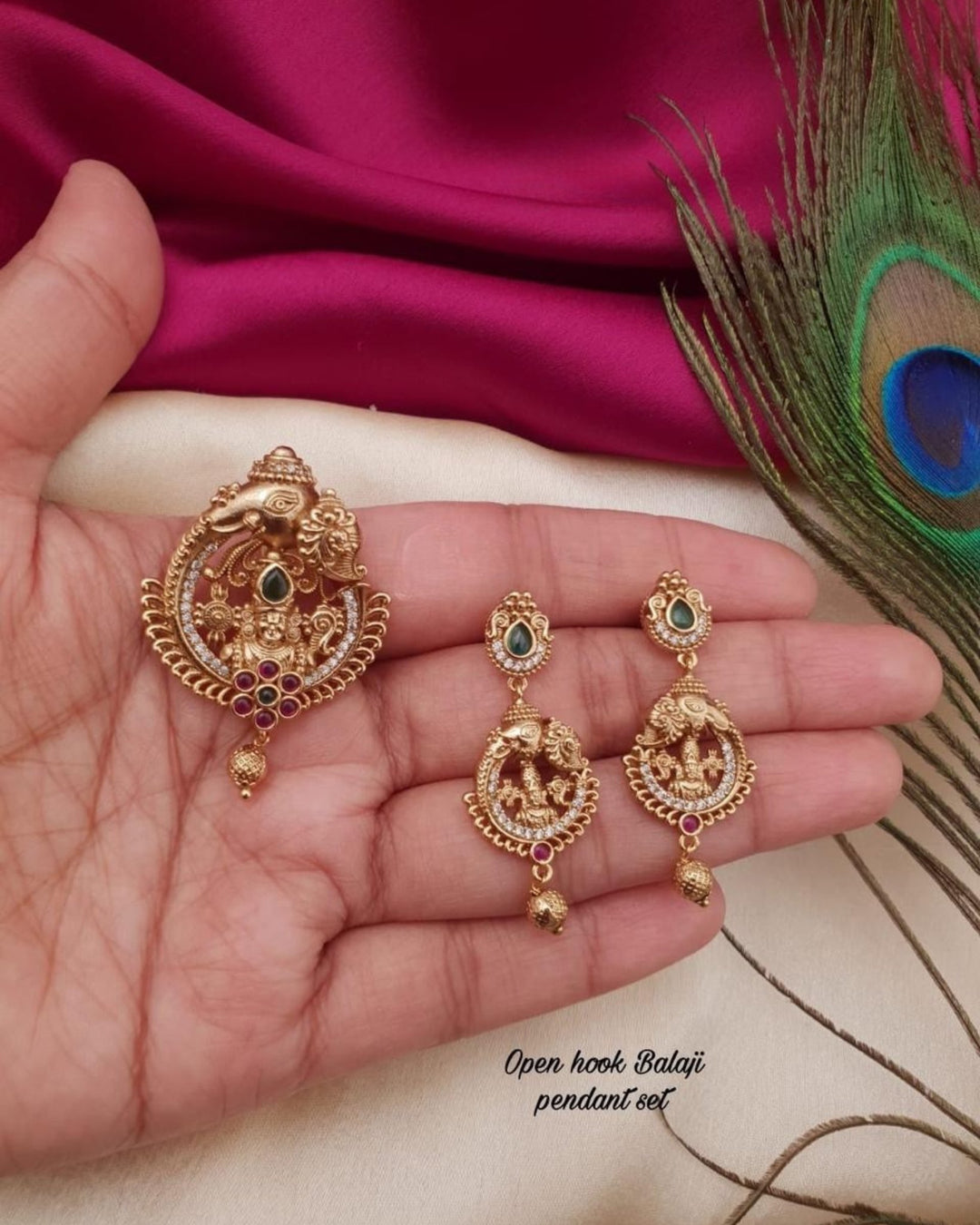 Kundan Temple Pendant Set g 10450