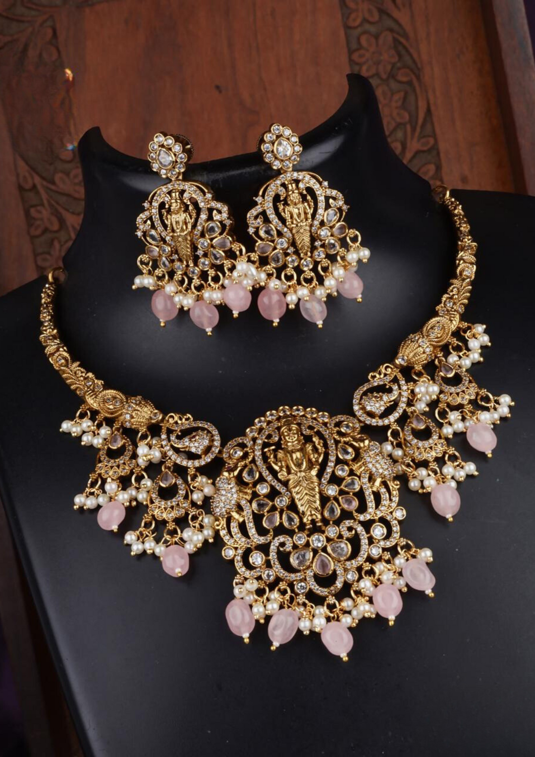 Kundan and beads temple jewellery necklace with earrings lc 1012520
