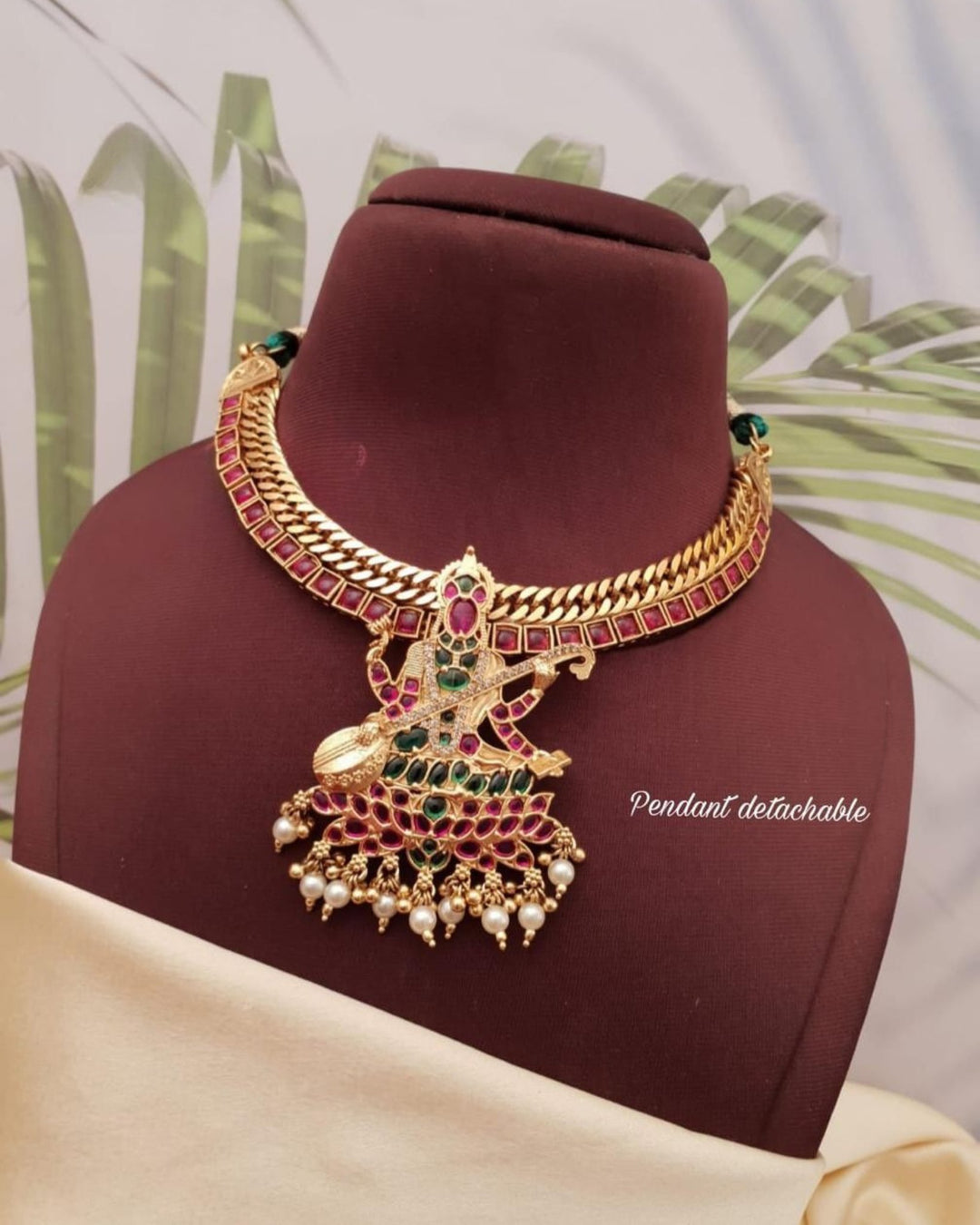 Kundan Temple Detachable Pendant g 102100