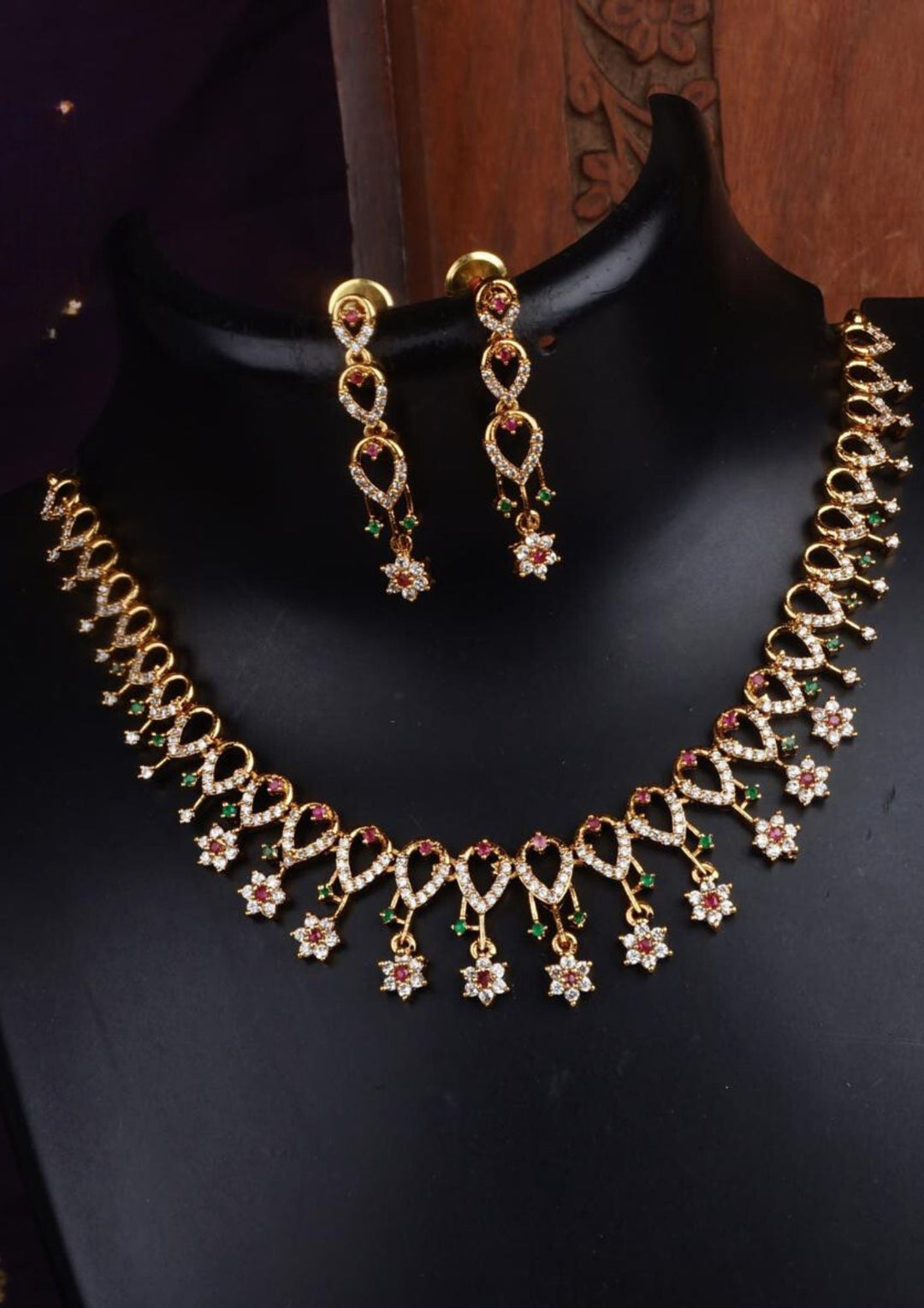 Kundan and beads necklace with earrings lc 1010020
