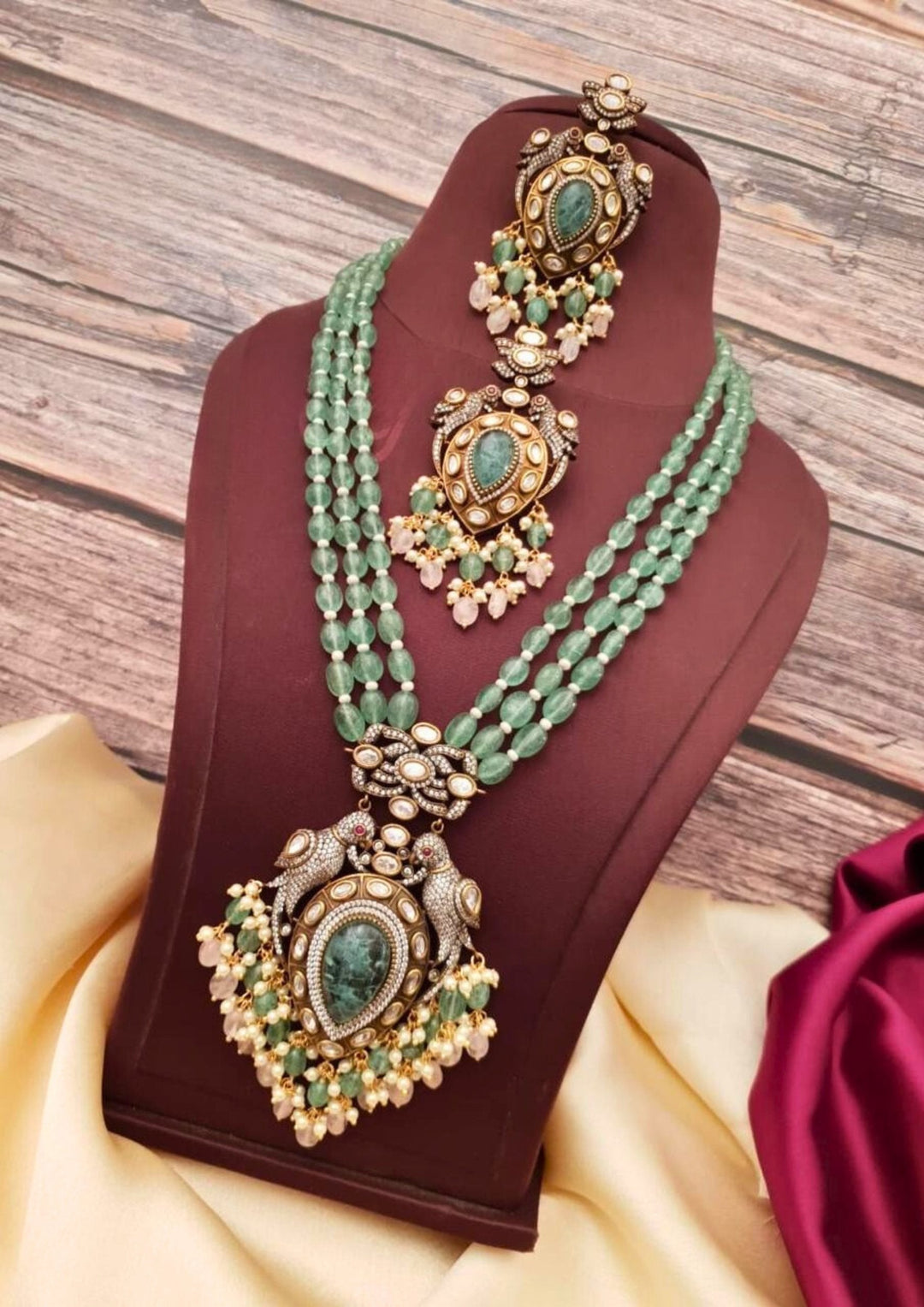 Victorian Kundan and beads necklace with earrings g105850