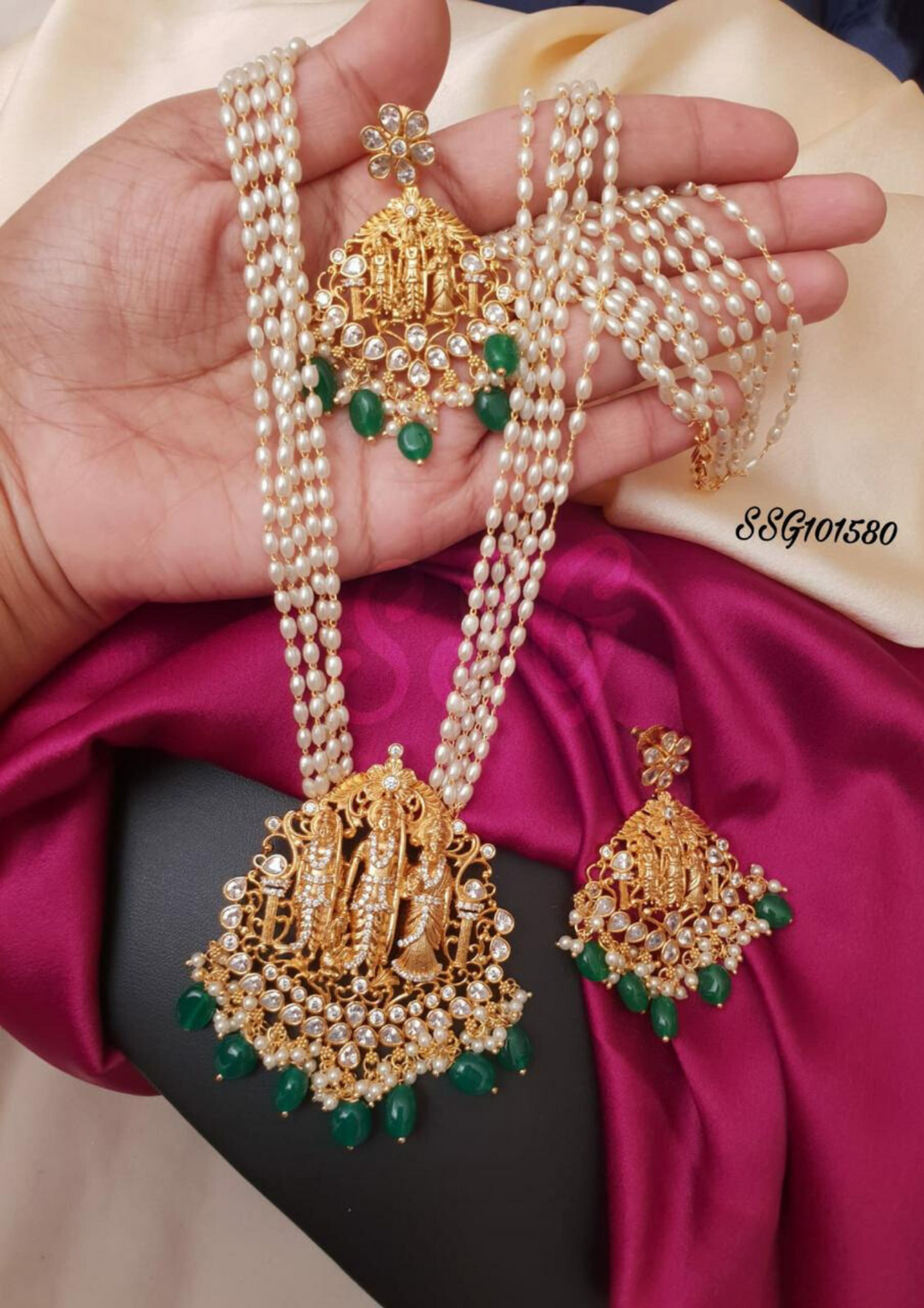 Kundan and beads temple jewelry necklace with earrings ssg 101580