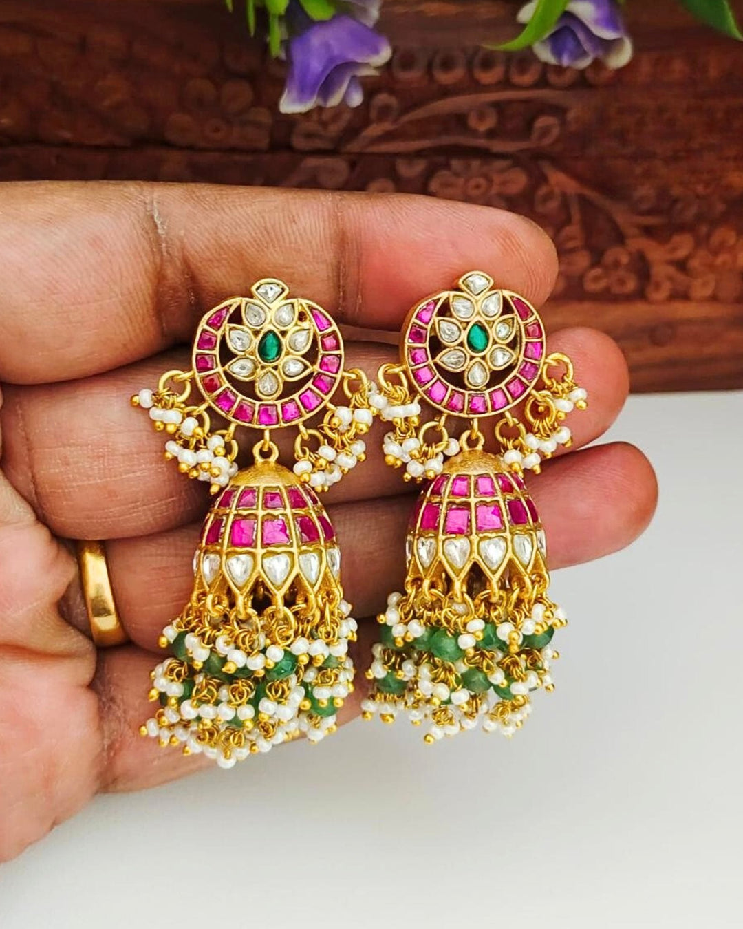 Jadau kundan and beads earrings s370033
