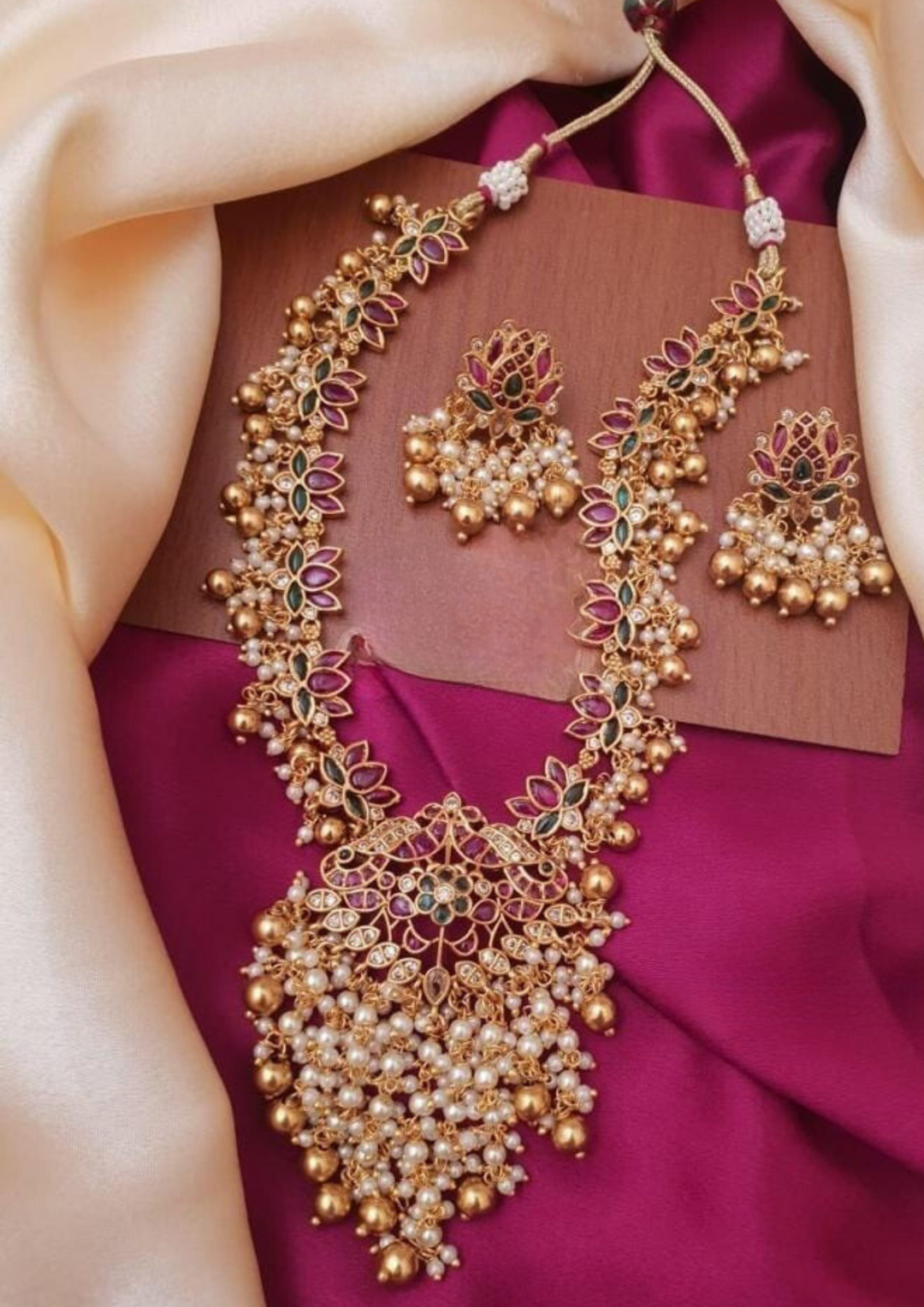 Jadau Kundan and beads necklace set with earrings SSG 101850