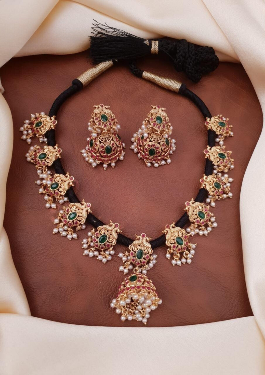 Kundan and beads necklace with earrings ssg 102200