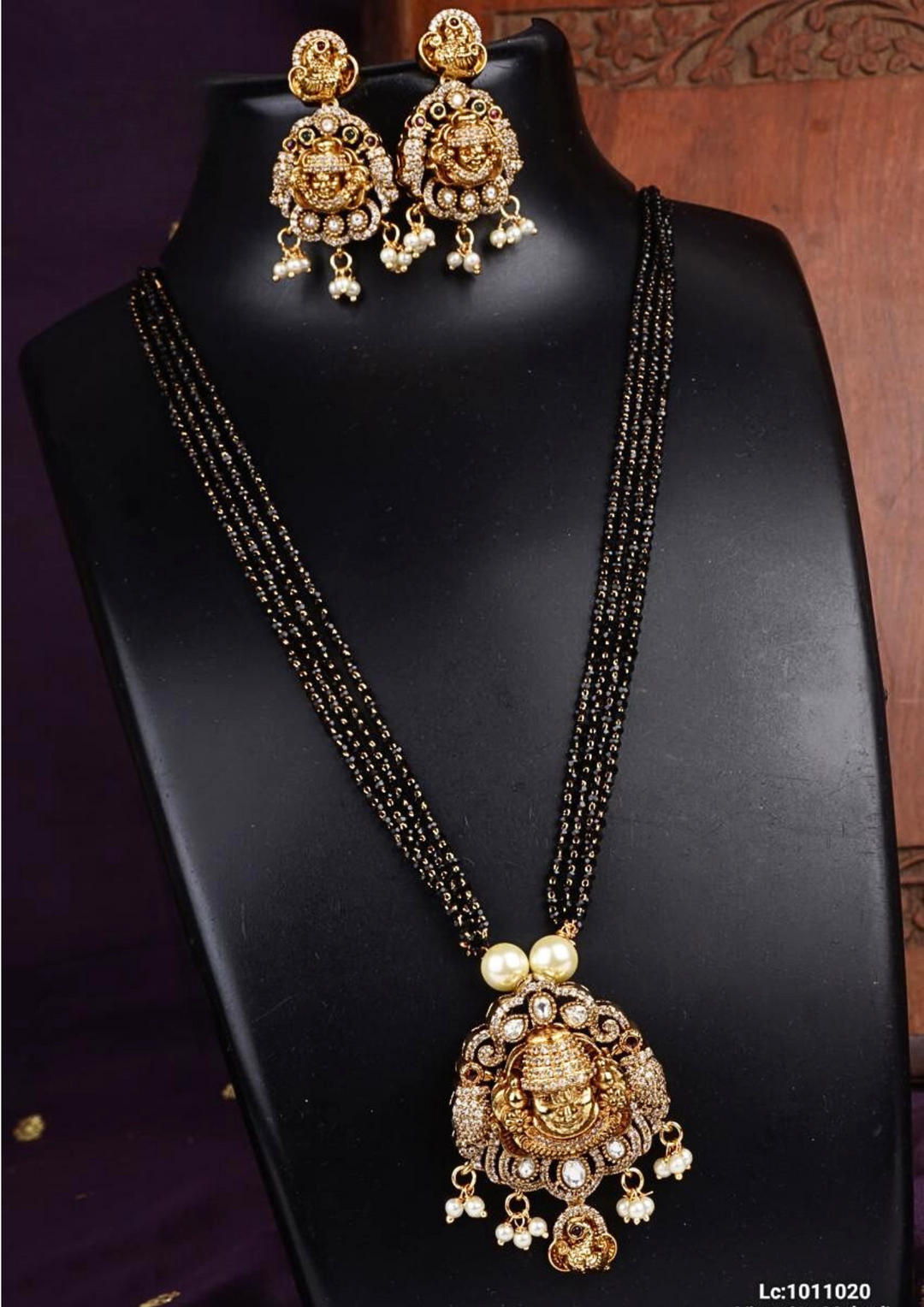 Kundan and black beads temple jewelry mangalsutra with earrings lc 1011020