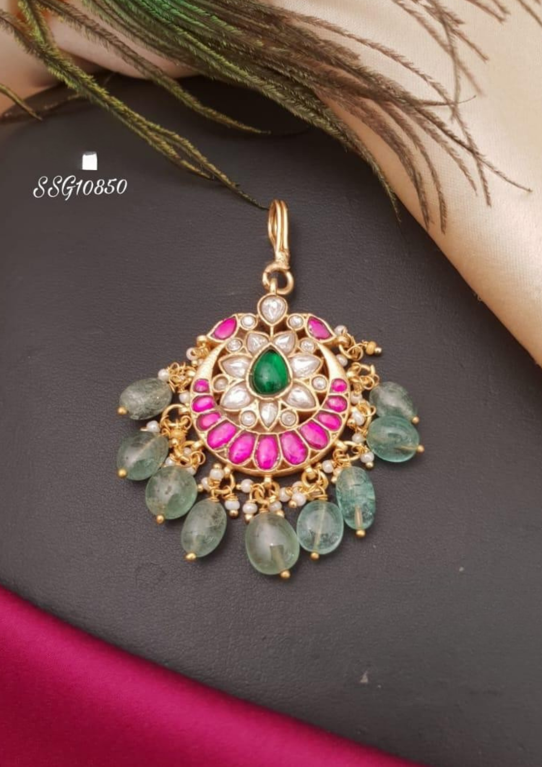 Jadau kundan and beads mangtikka g10850