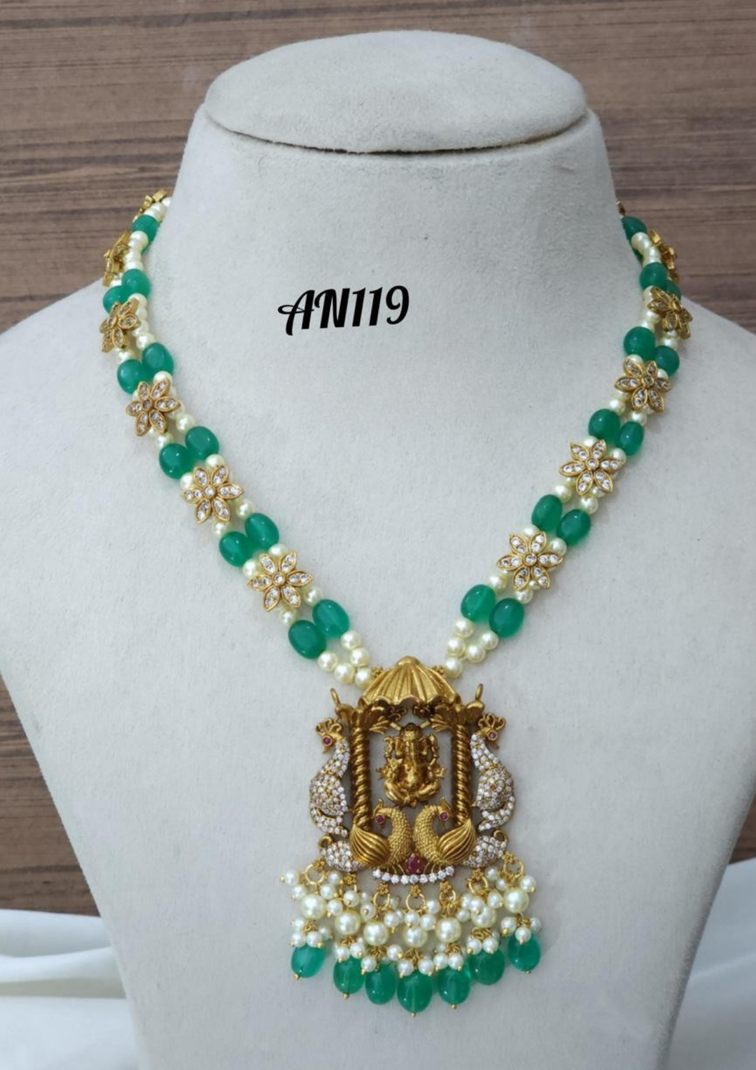 Kundan and beads temple jewelry necklace AN 119