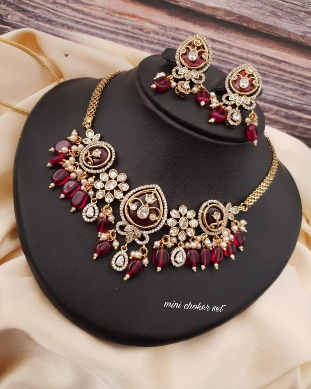 Kundan Necklace with Earrings g 101299