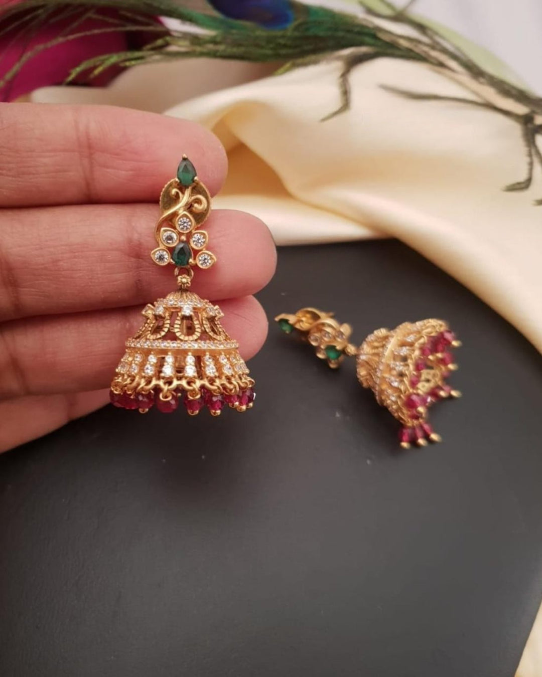 Kundan Jhumkas g 10650