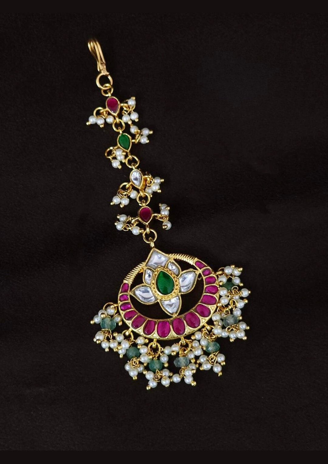 Jadau kundan and beads mangtikka r10750