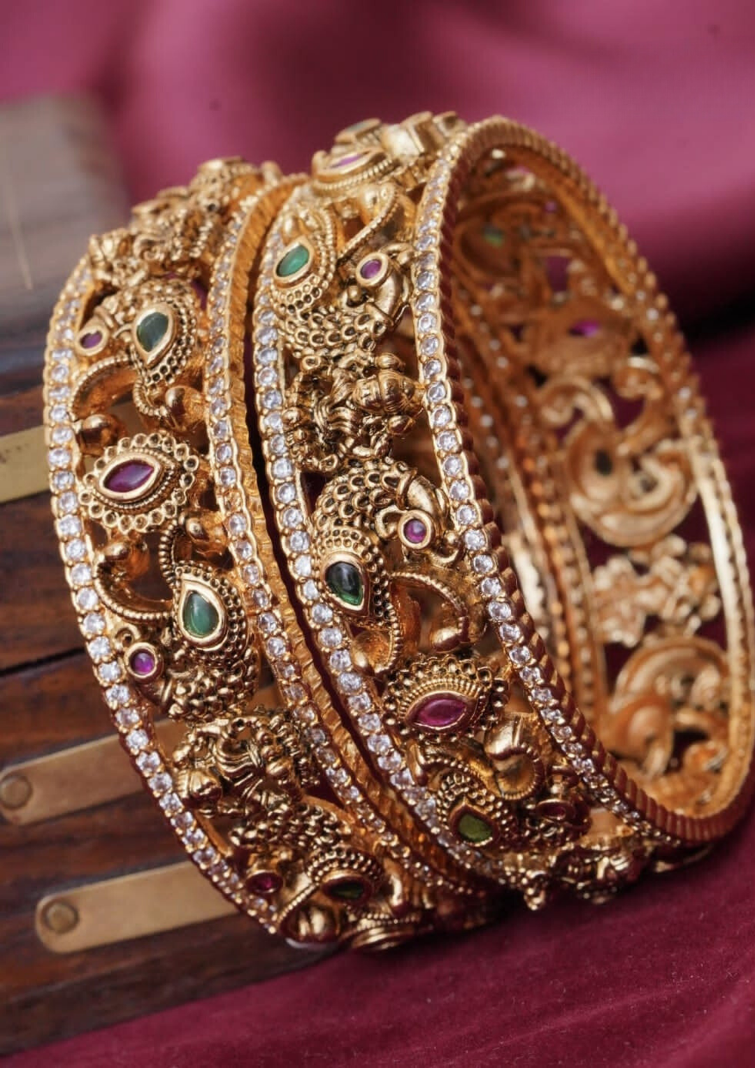 Kundan stone bangles yle 200 (set of 2)
