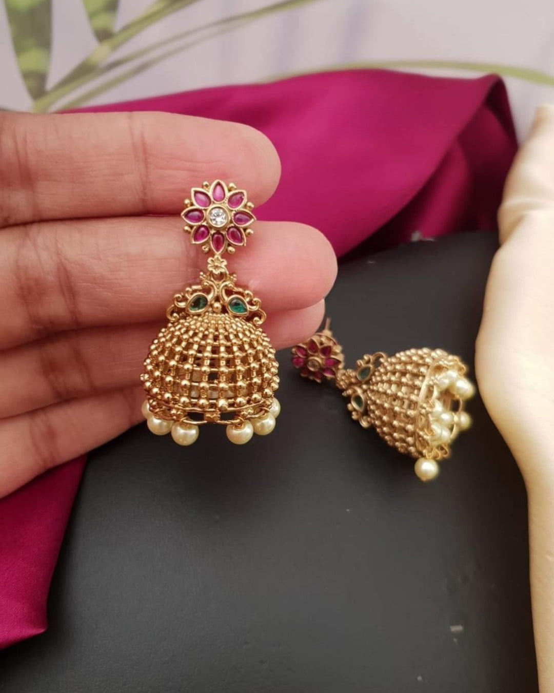 Kundan Jhumkas g 10650