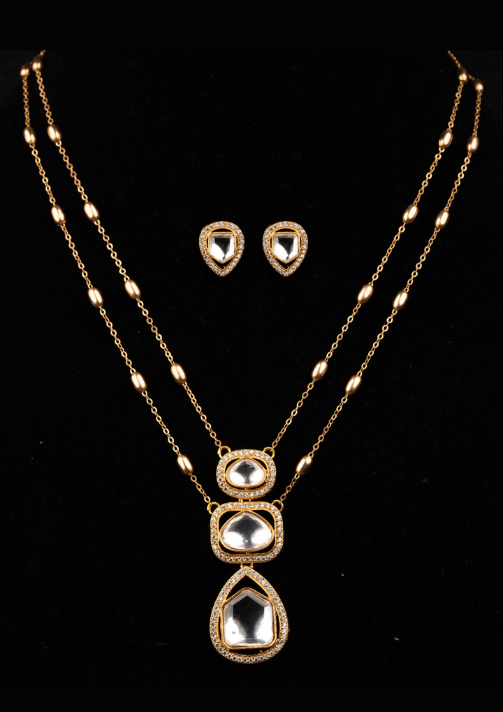 Kundan Necklace With Earrings s200061