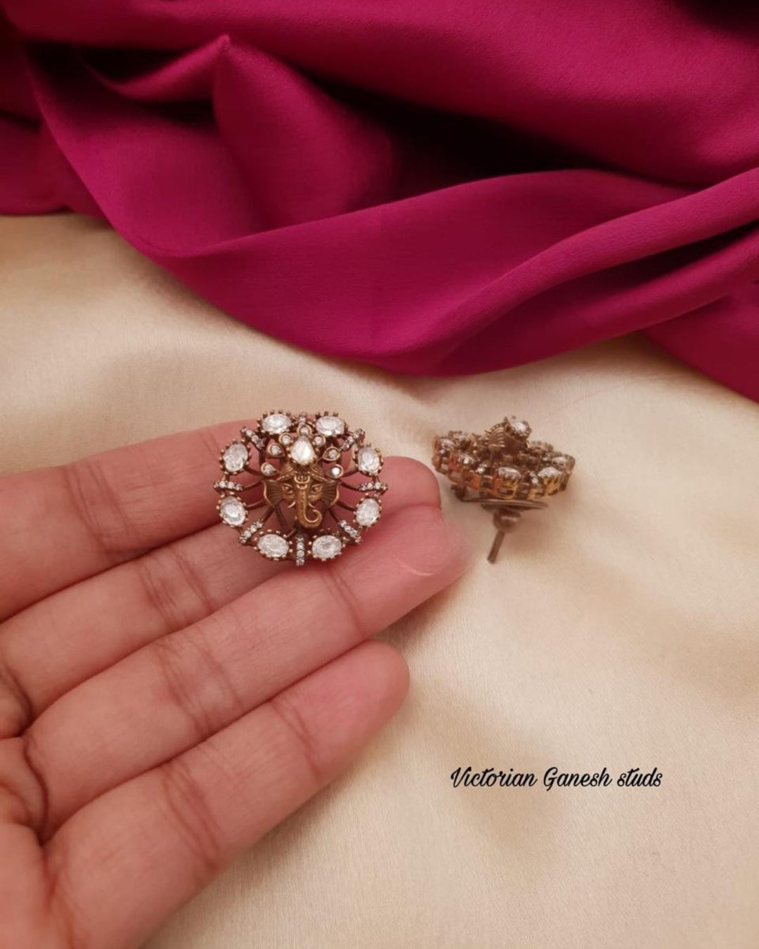 Kundan Temple Studs g101099
