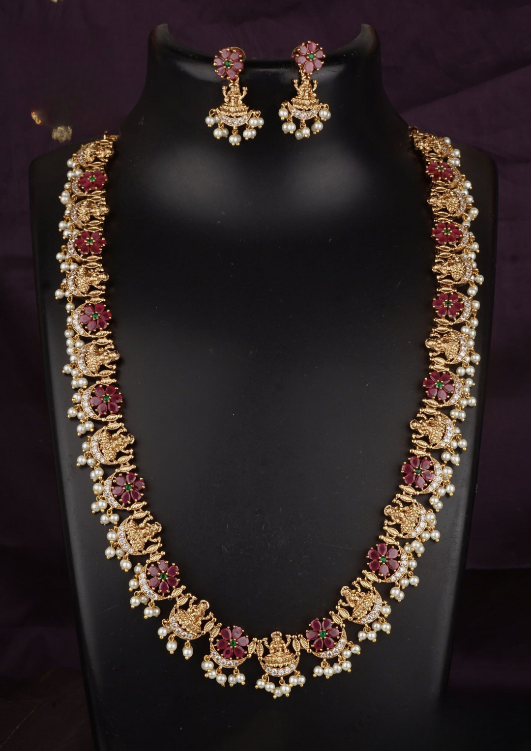 Kundan and beads matt finish temple jewelry necklace set with earrings lc 1012020 A