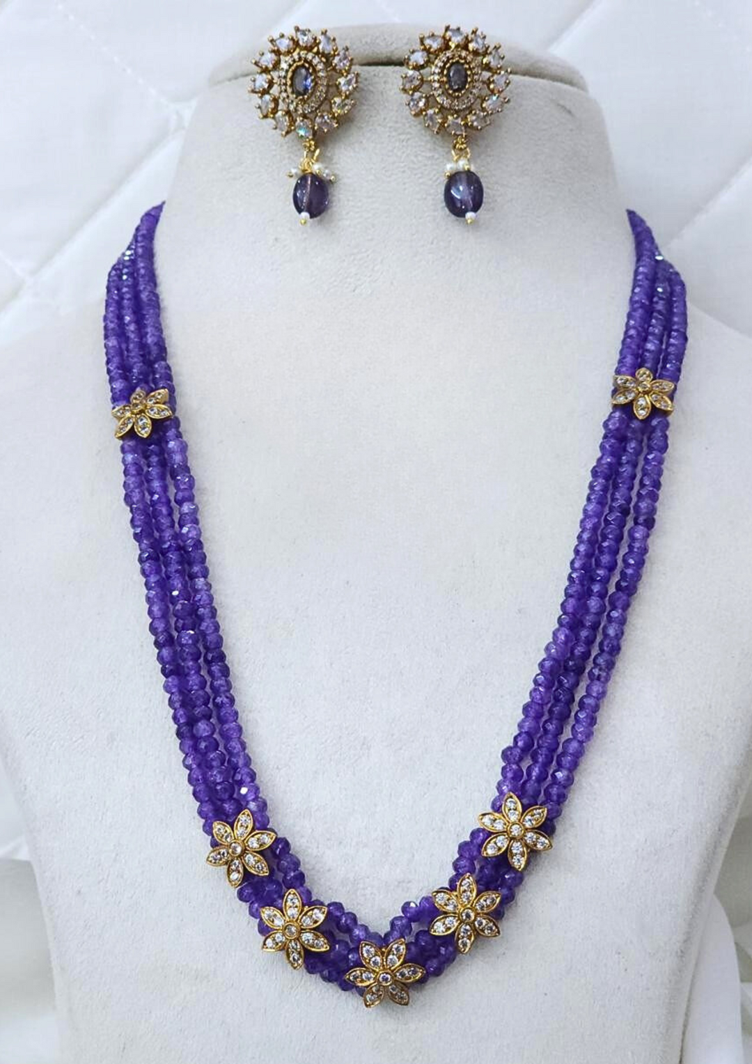 Kundan and beads necklace with earrings sbr 101350