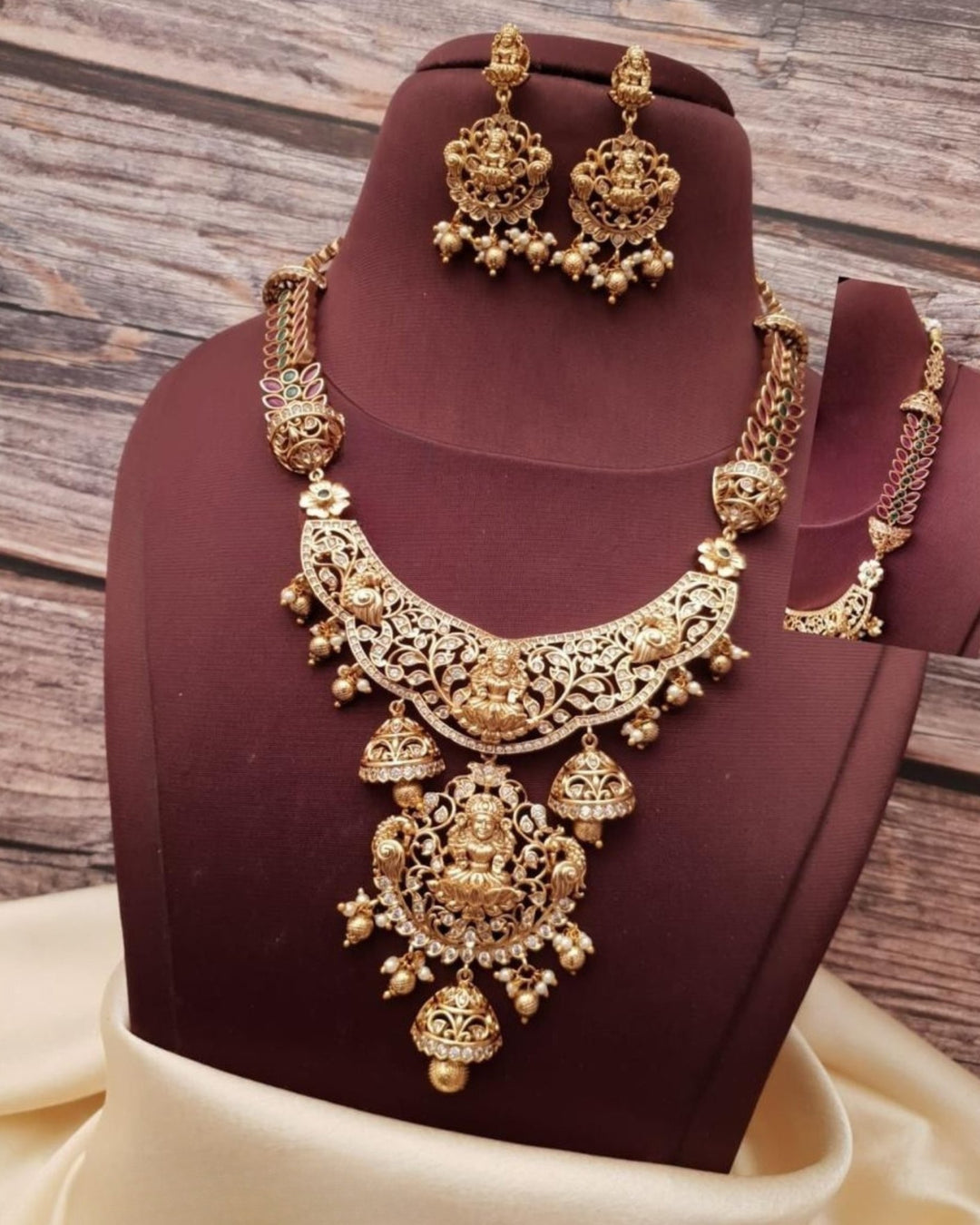 Kundan Temple  Necklace with Earrings g 101899