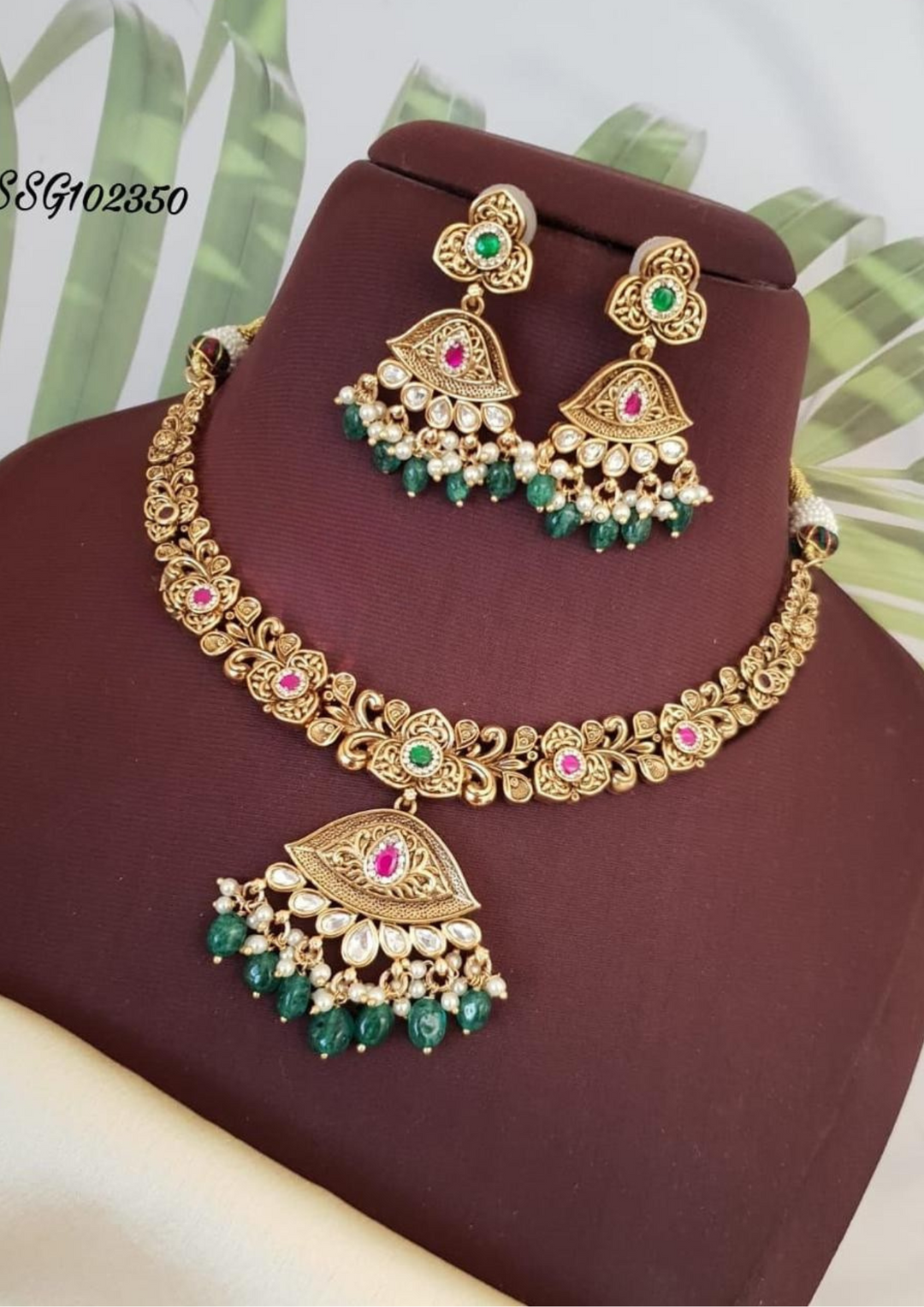Kundan and beads necklace with earrings ssg 102350