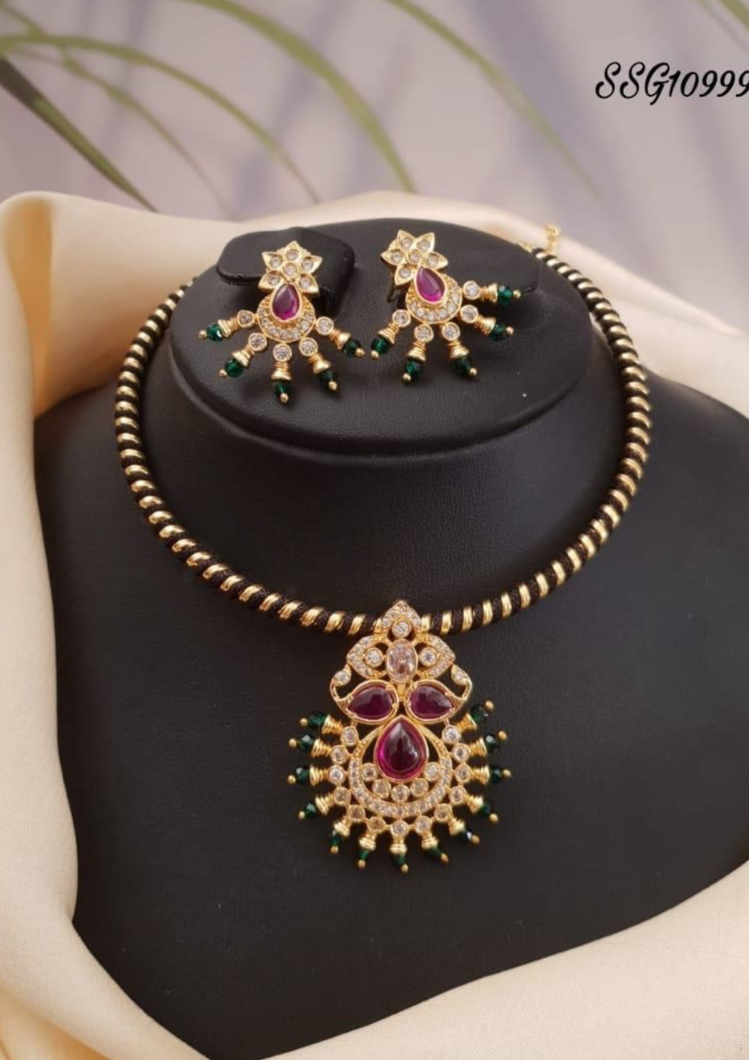 Kundan stone necklace with earrings g10999