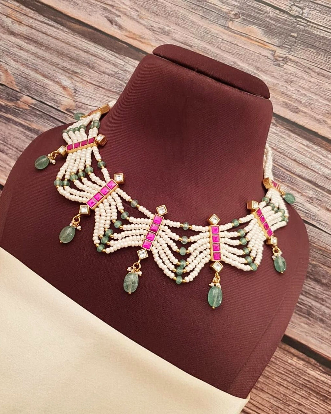 Jadau kundan and beads necklace g101800