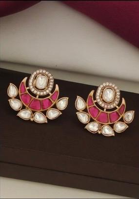 Kundan and beads earrings s120009