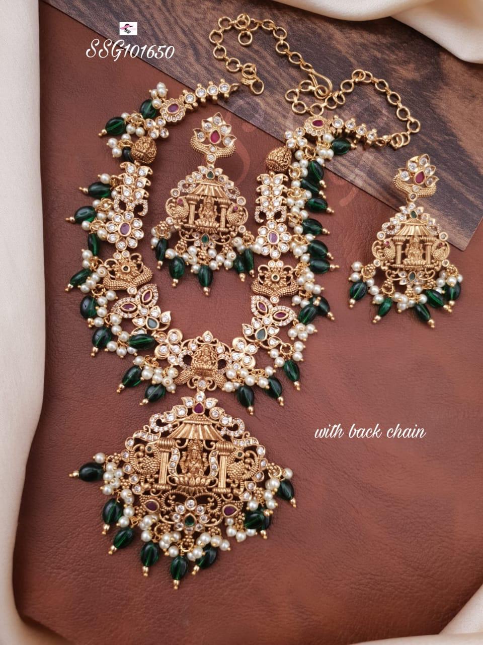 Kundan and beads temple jewelry necklace with earrings ssg 101650