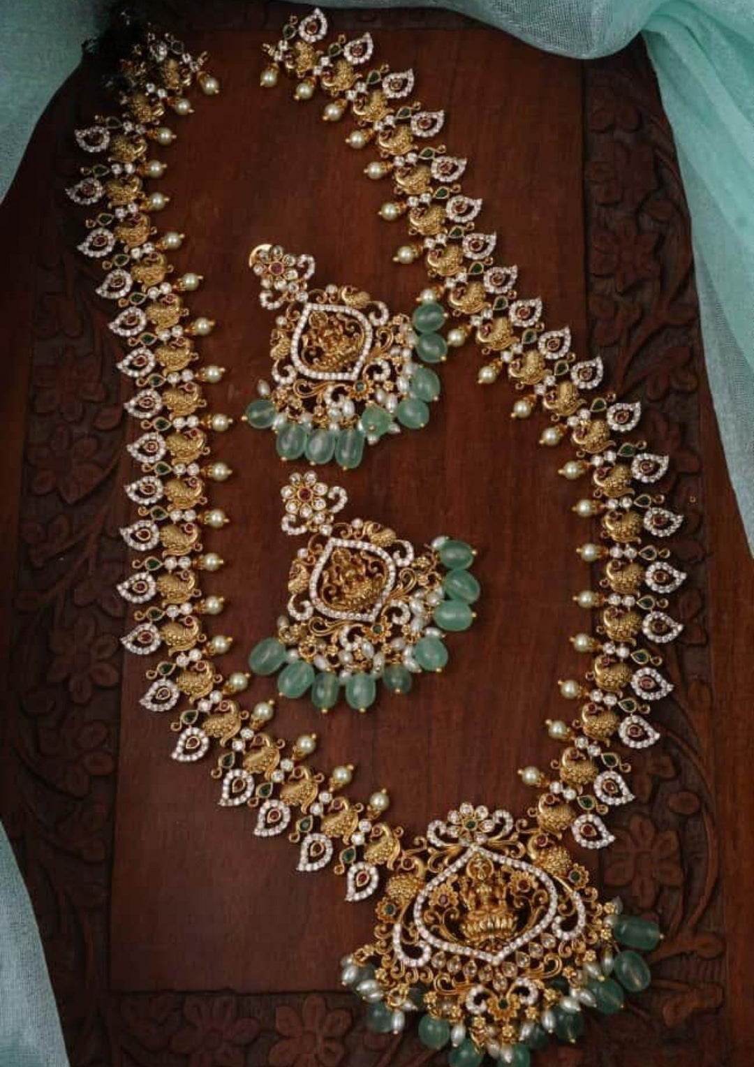 Kundan Temple Matt Necklace with Earrings c1024020