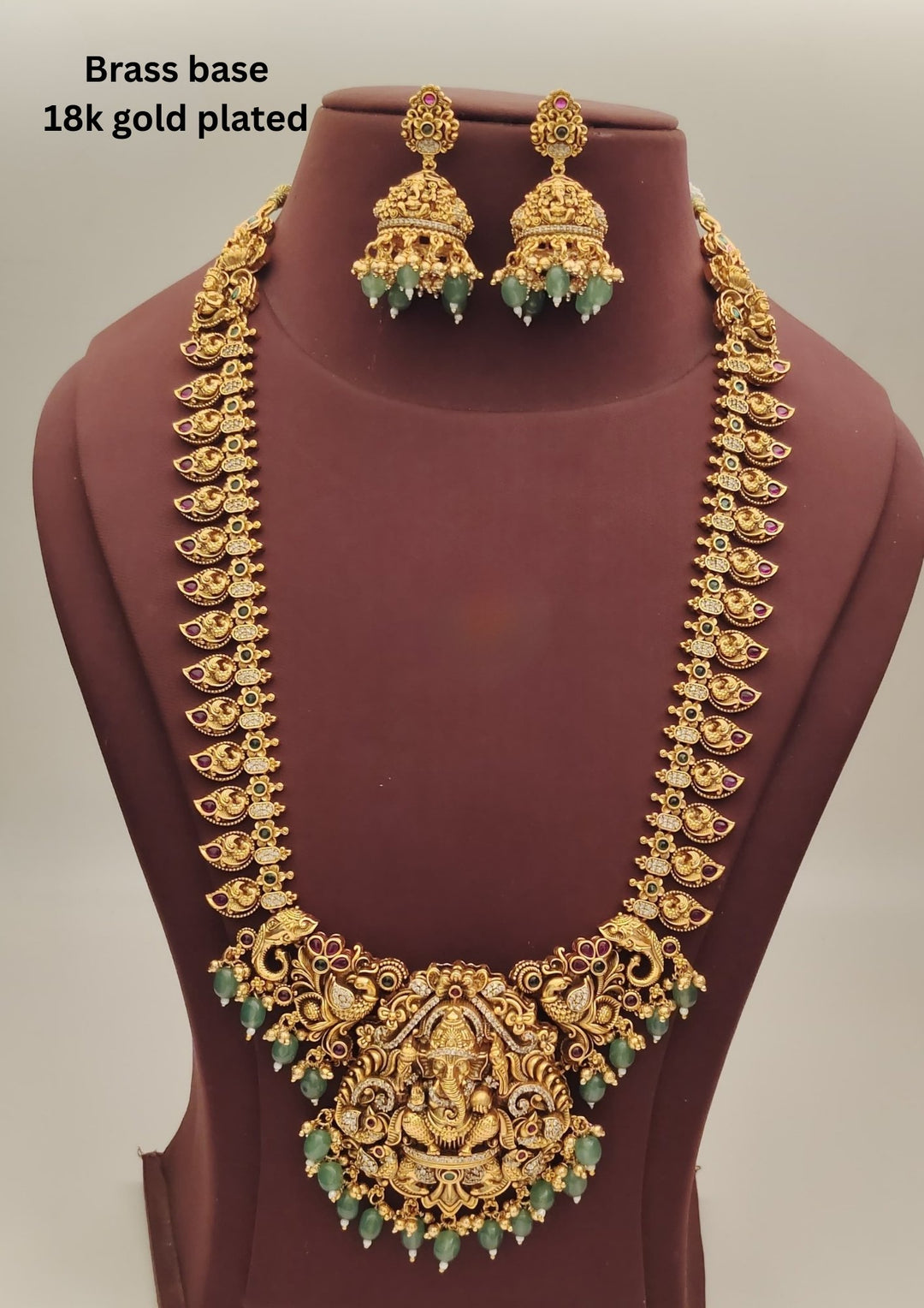 Kundan Temple Necklace with Earrings s580045