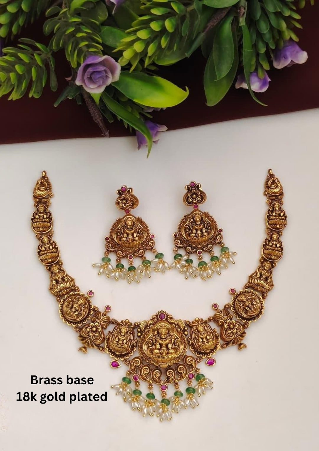 Kundan Temple Necklace with Earrings s220081