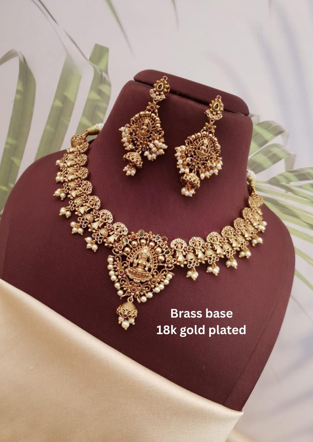 Kundan  Temple Necklace with Earrings g101350