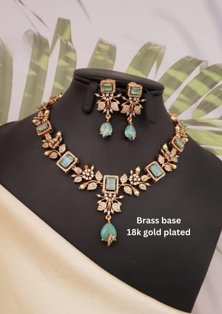 Kundan Brass Base Necklace With Earrings  g101160