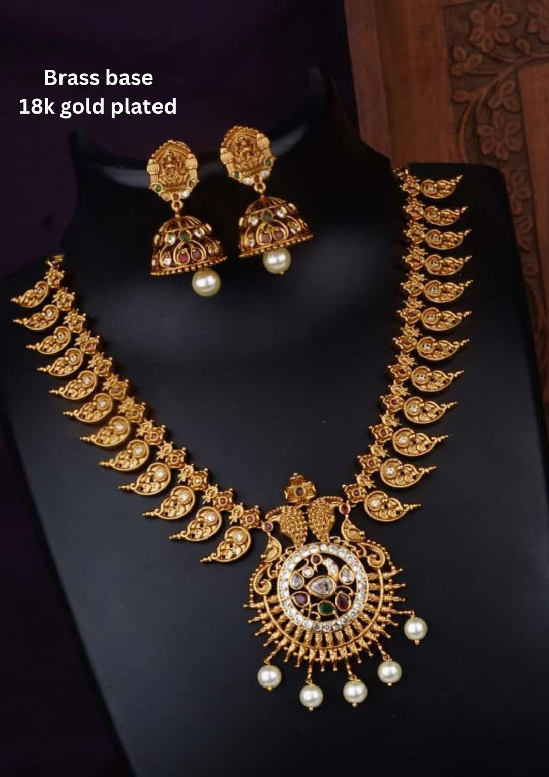 Kundan Temple Necklace with Earrings c1010520