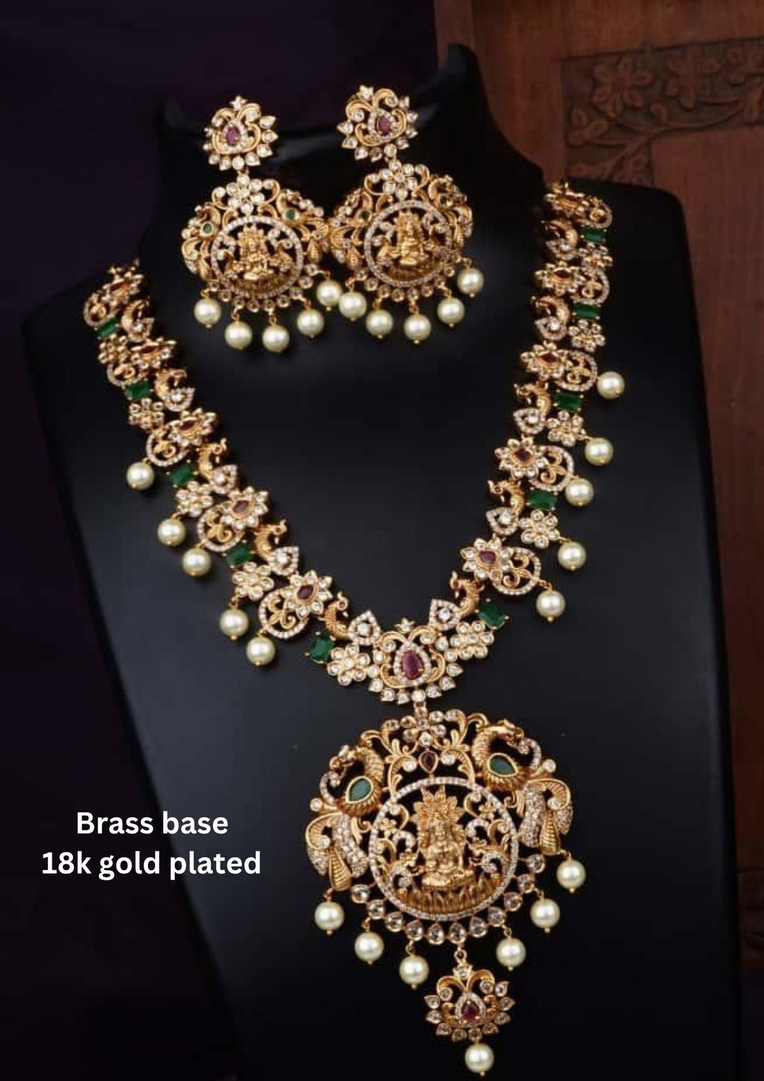 Kundan Temple Necklace with Earrings c1017020