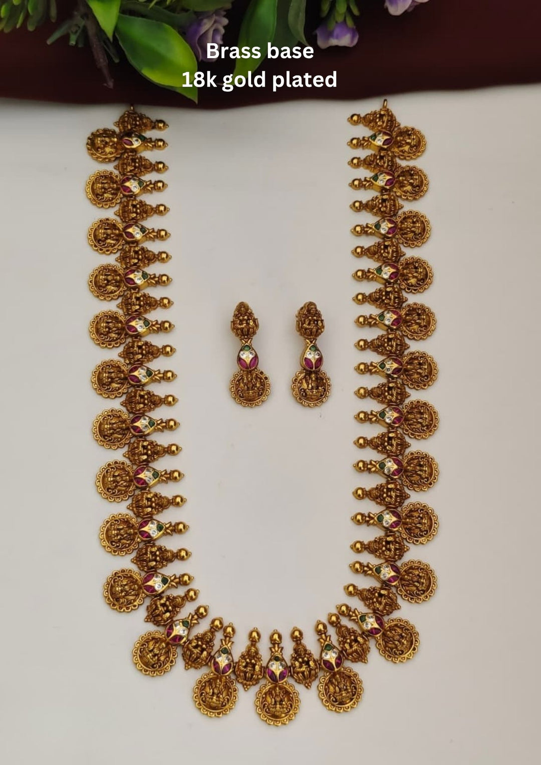 Kundan Temple Necklace with Earrings s260022