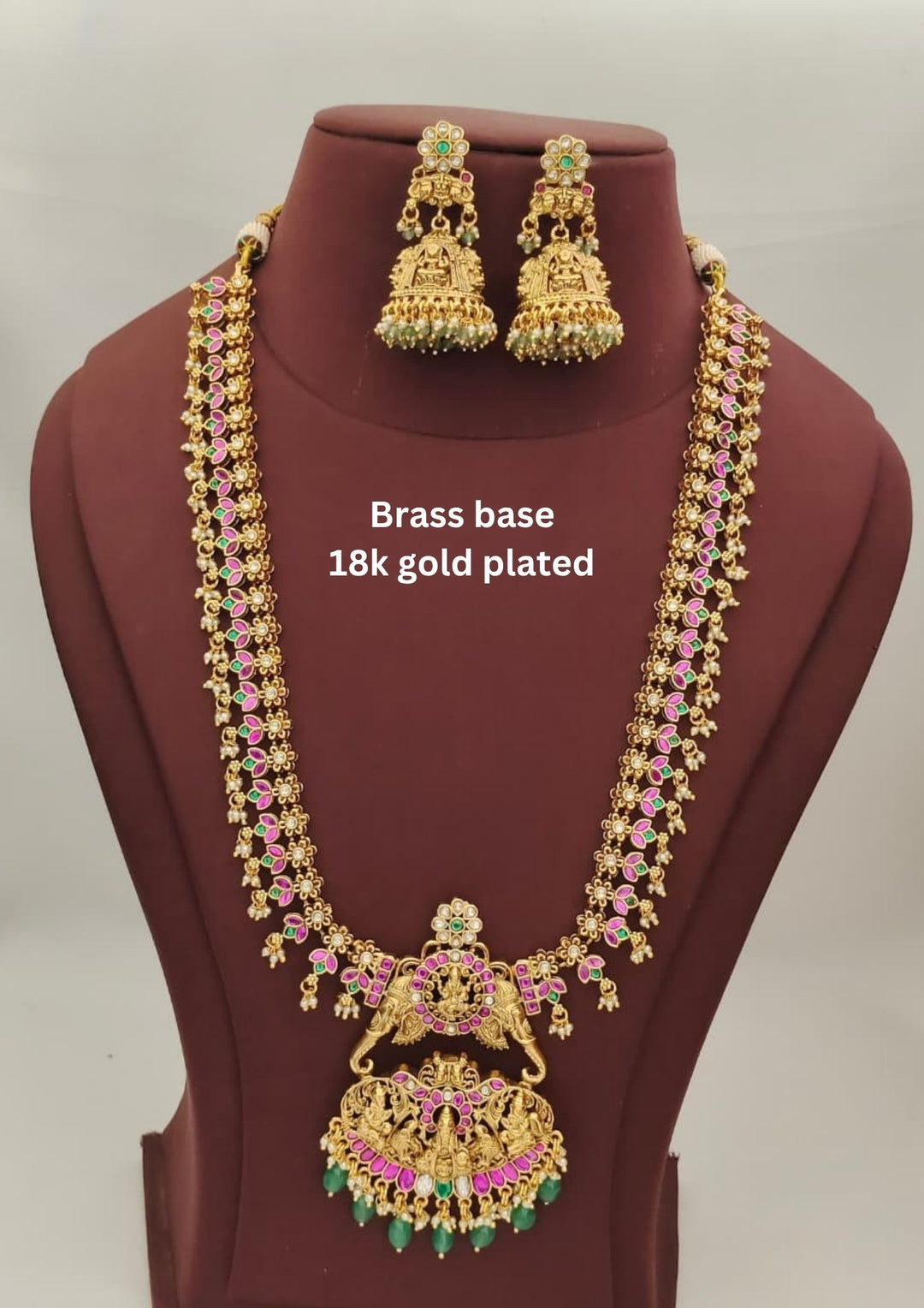 Kundan Temple Necklace with Earrings s520084