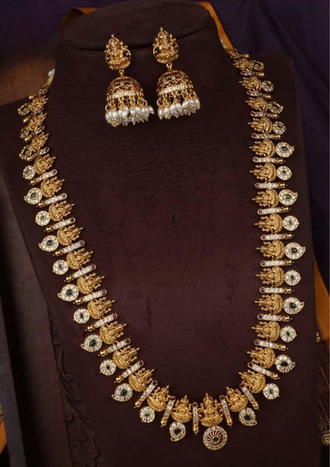 Kundan Temple Matt Necklace with Earrings c1020020