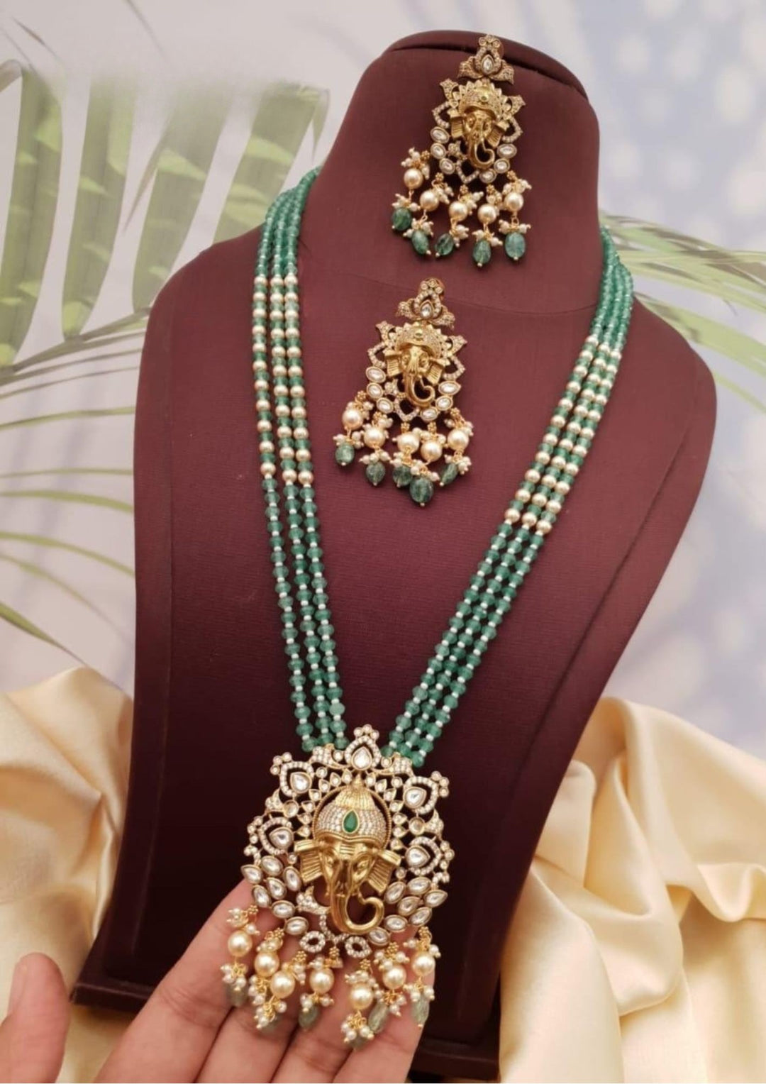 Kundan Necklace With Earrings g102650