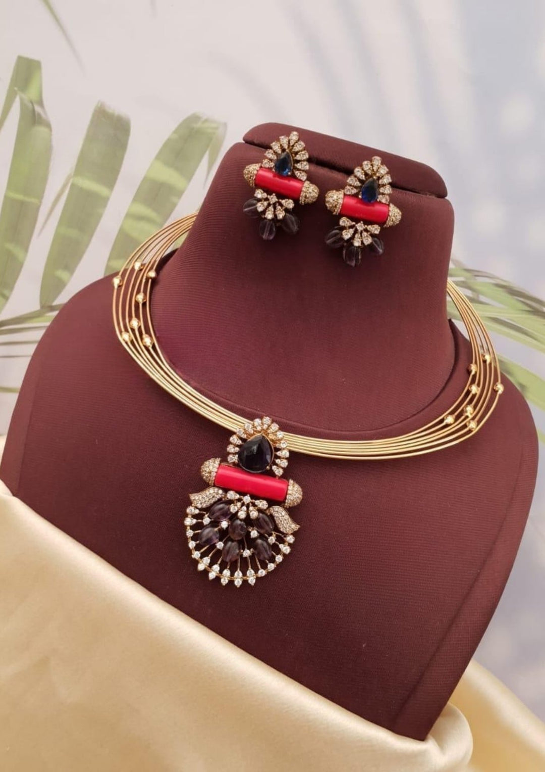 Kundan Detachable Pendant Necklace with Earrings g101299