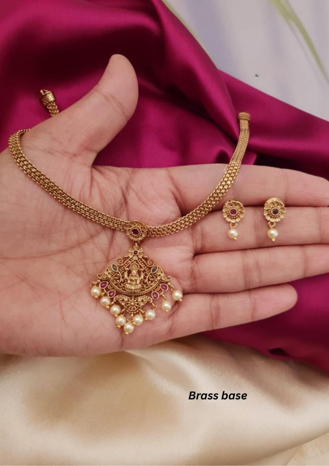 Kundan Temple Brass Base Necklace With Earrings g 10599