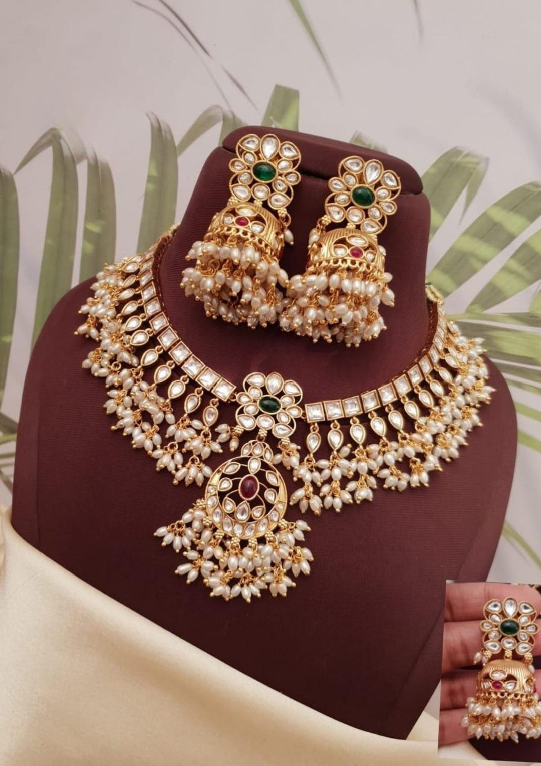 Kundan Necklace with Earrings g102850