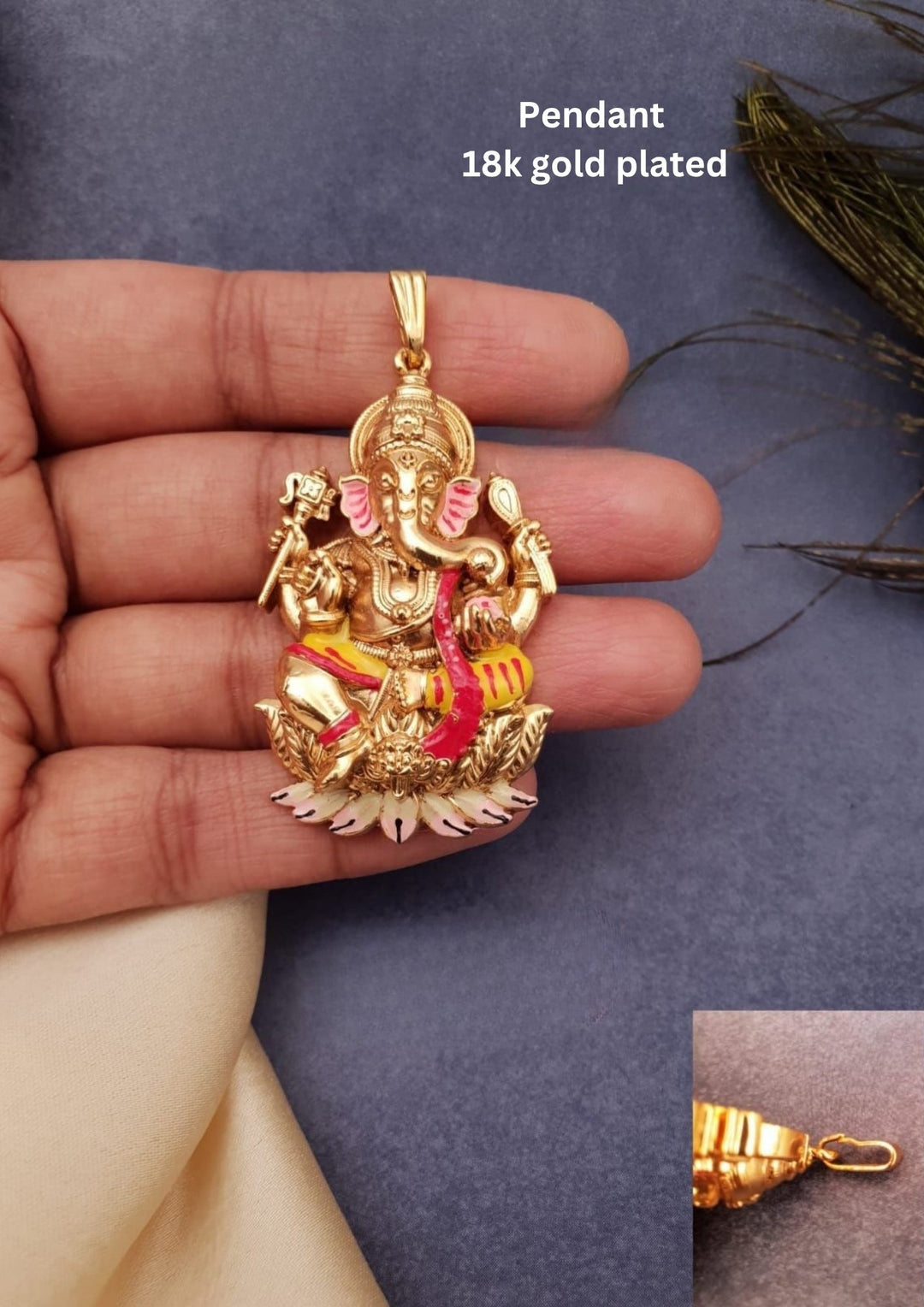 Kundan Temple Pendant g101100