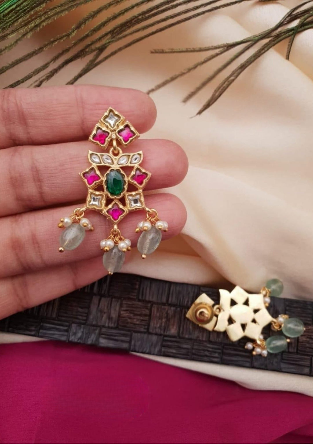 Jadau Kundan Screwback Earrings g10850