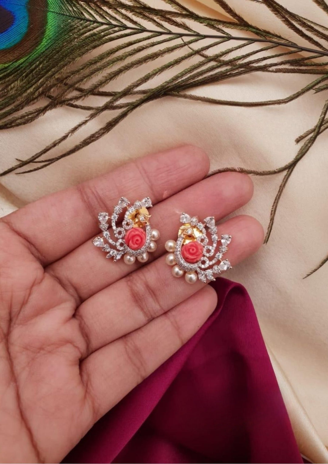 Kundan Studs g 10480