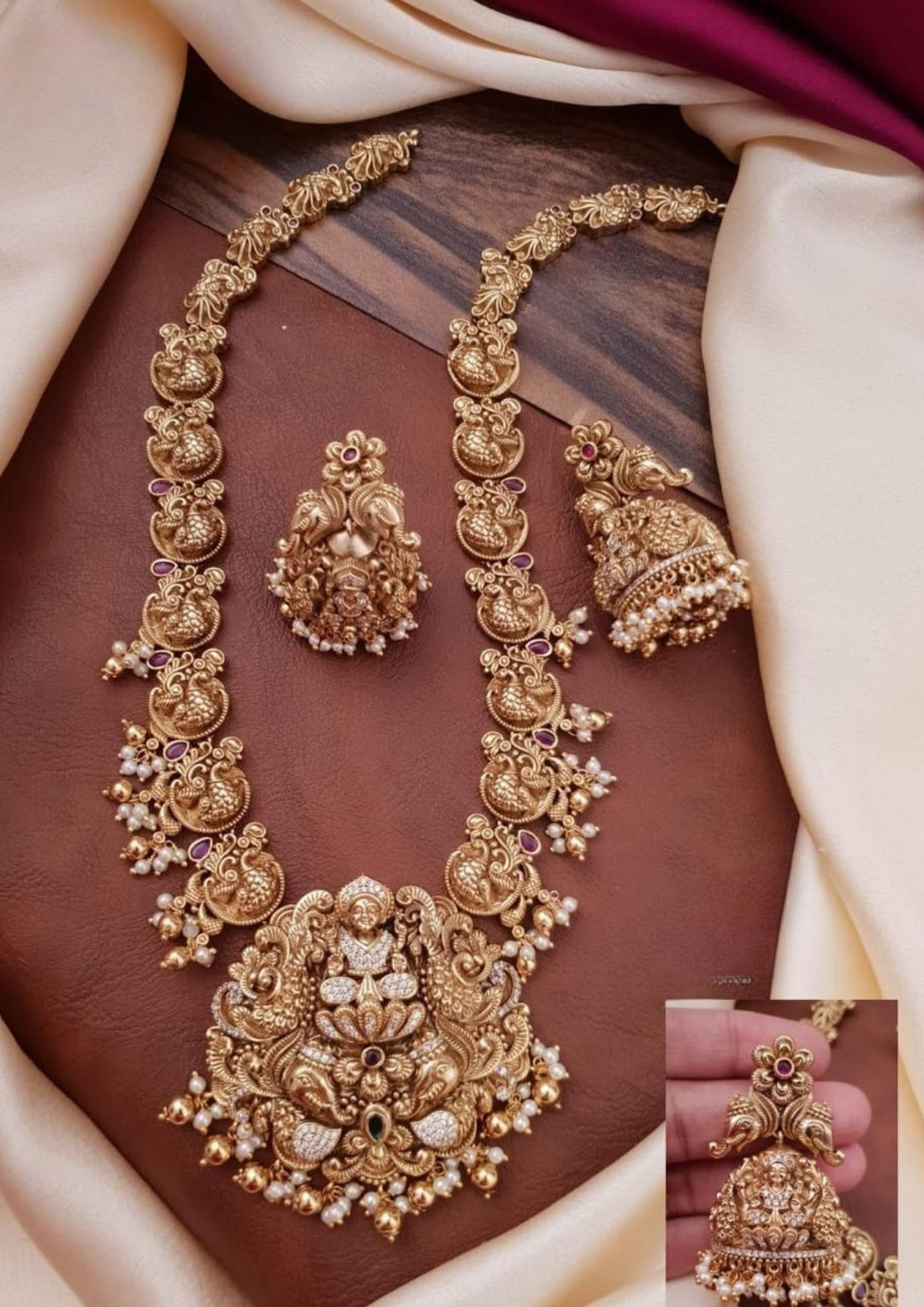 Kundan & Heavy Nakshi Temple   Necklace with Earrings g103850