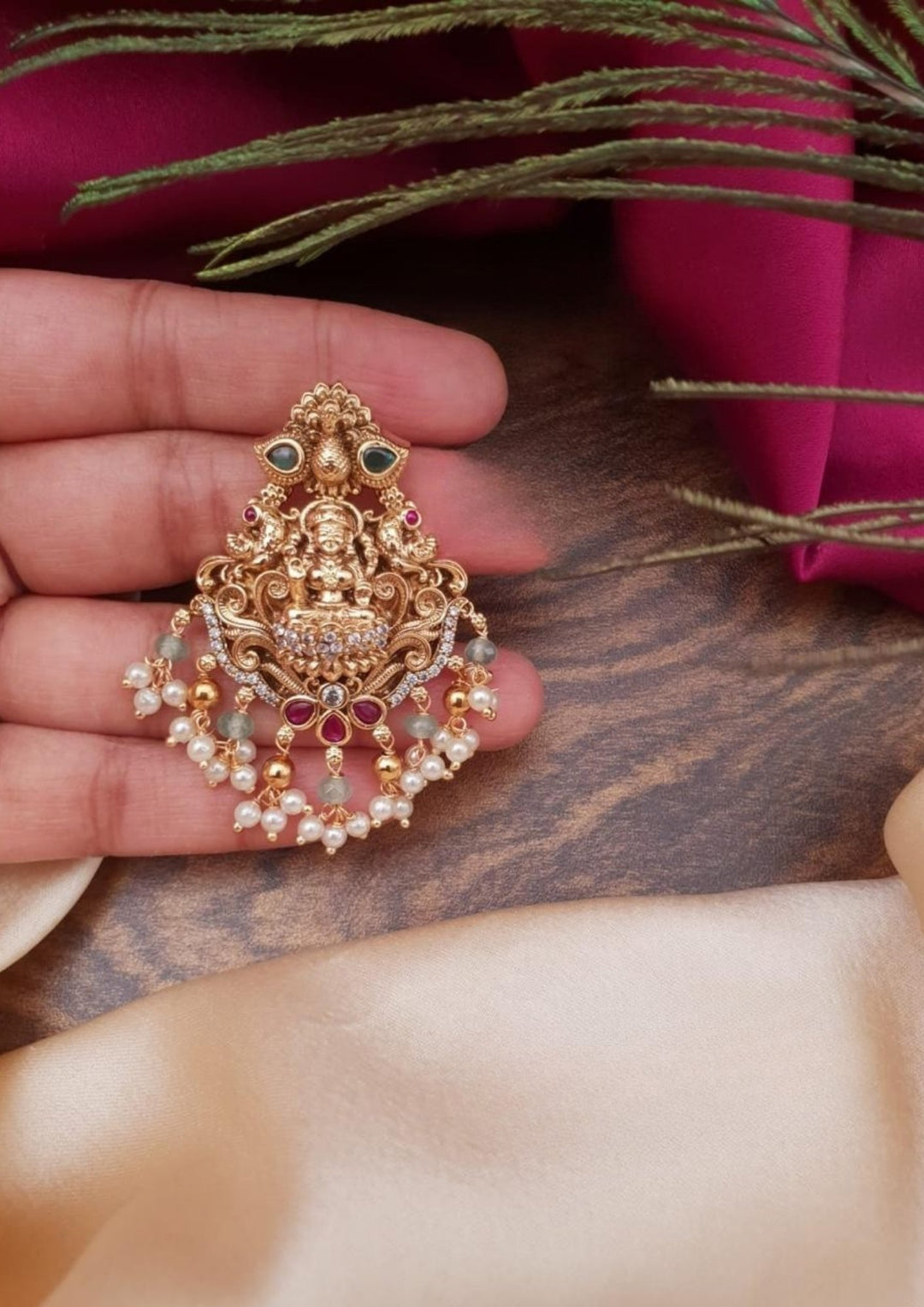 Kundan Antique Temple Pendent g10500