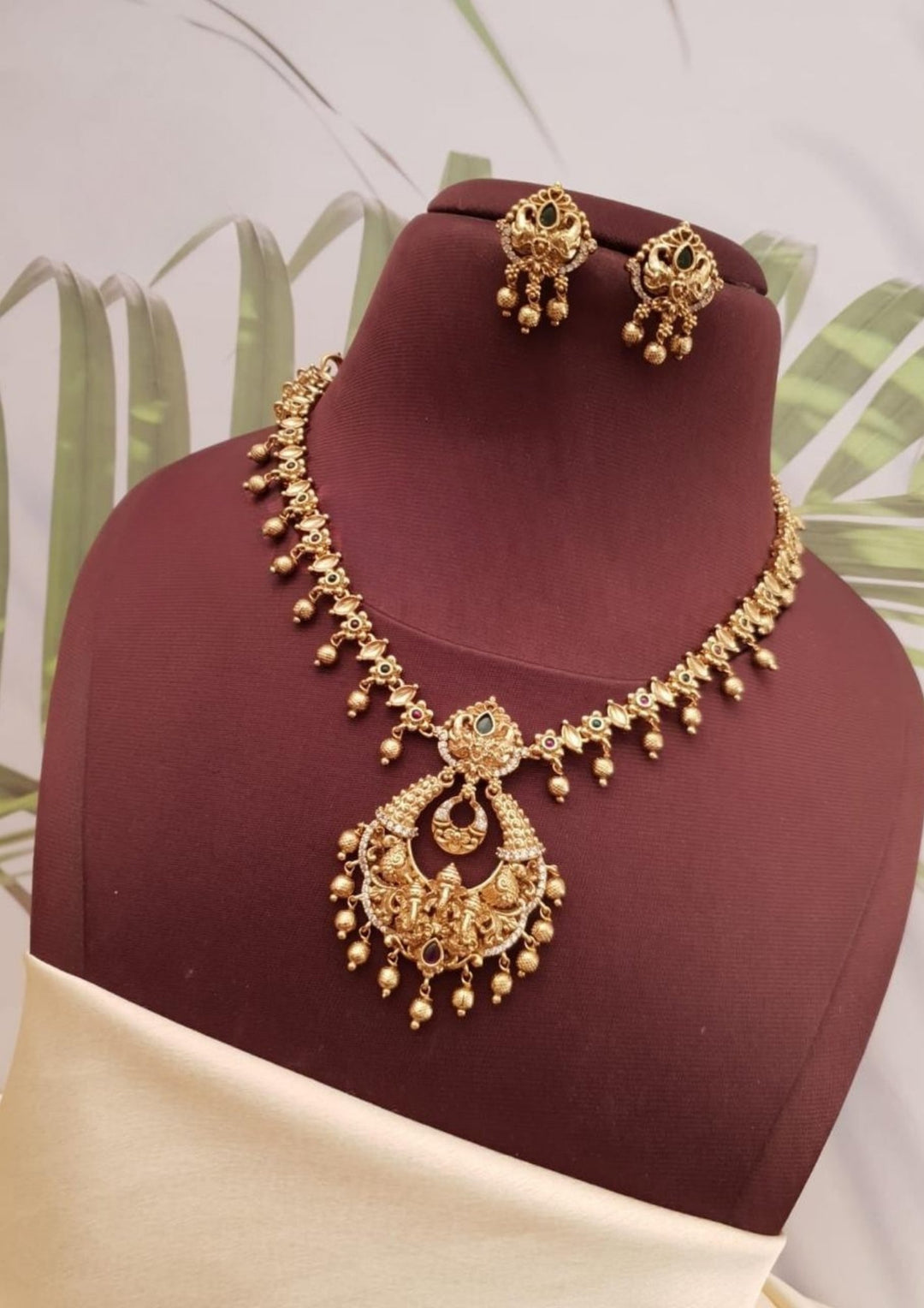 Kundan Necklace with Earrings g10920